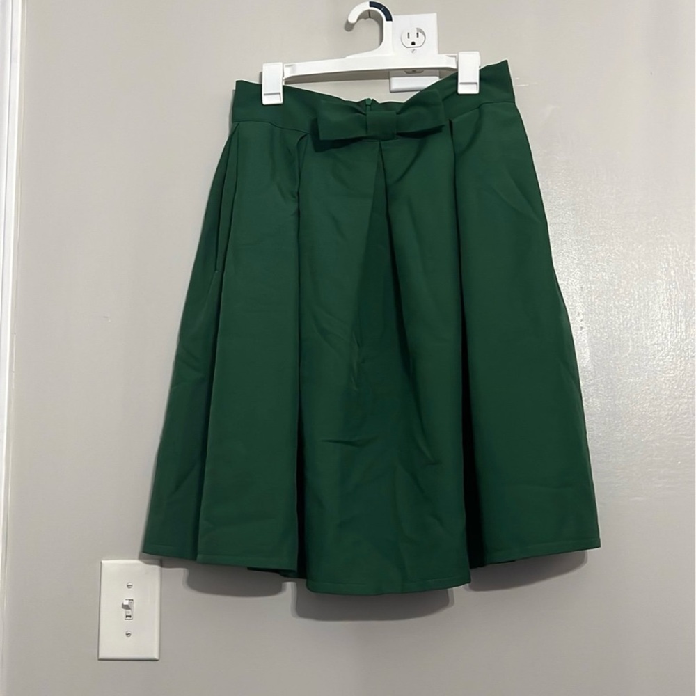Vintage Green Knee-Length A-Line Skirt with Pleated Tie Front